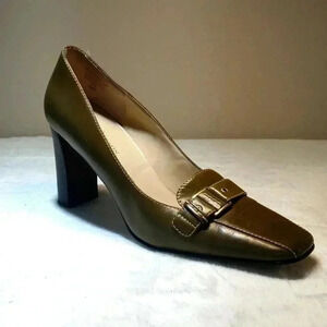 ANNE KLEIN Leather upper pump